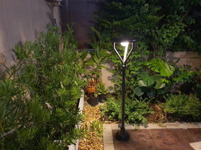 Solar Pathway Garden Light With Ground Stake (10)